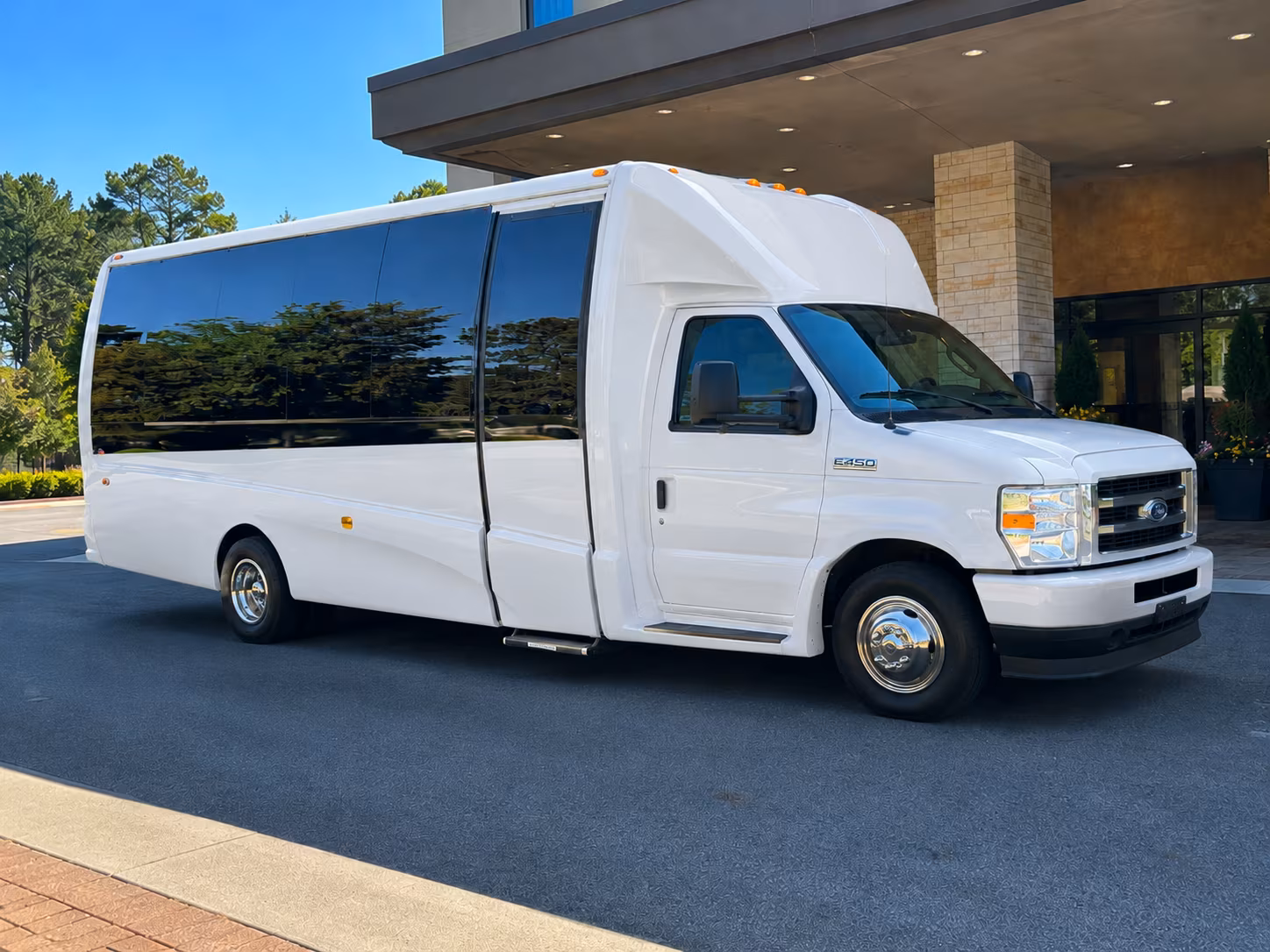 bus rentals for bands performers and music groups traveling through jackson