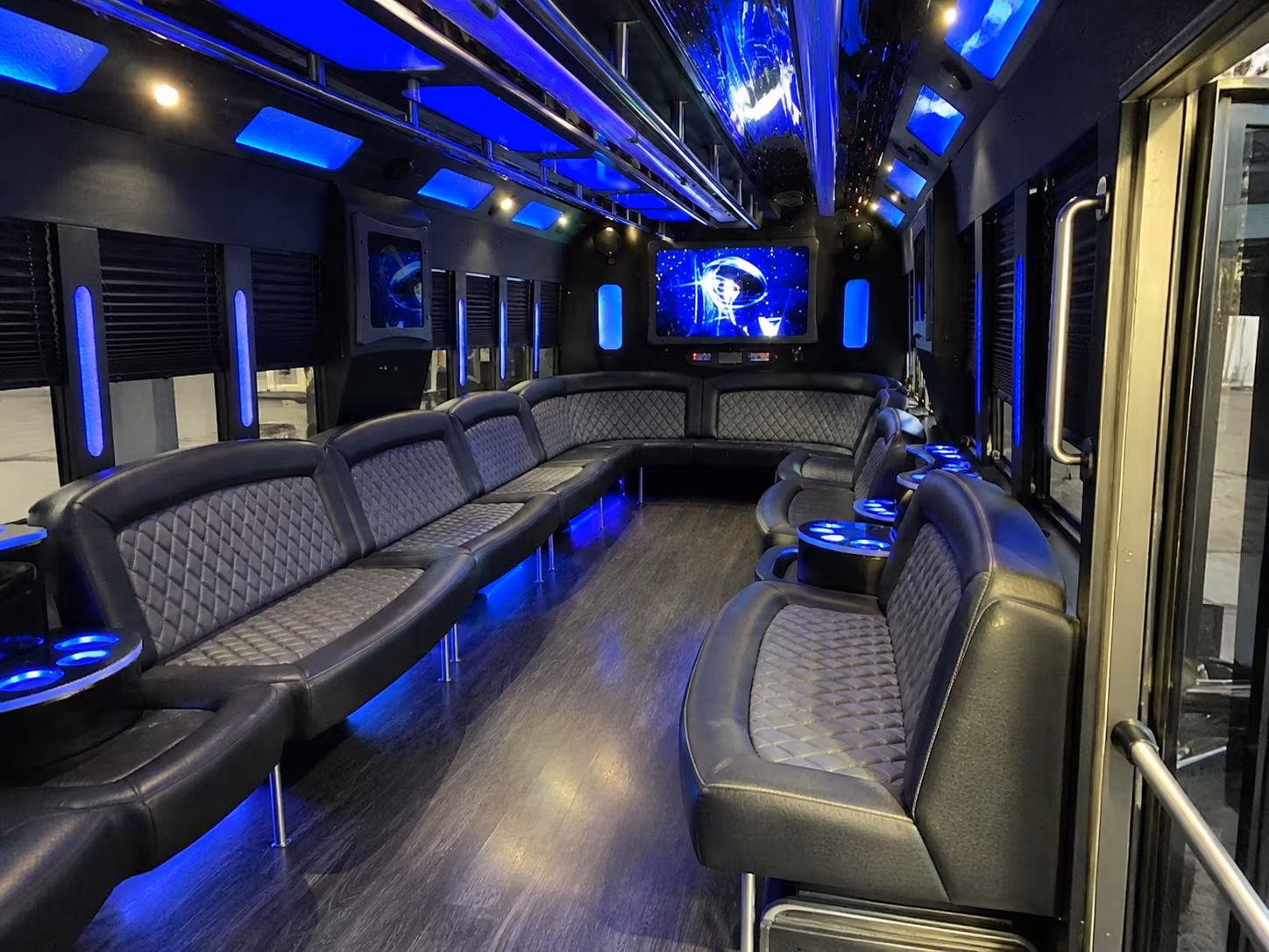 jackson 28 passenger party bus interior