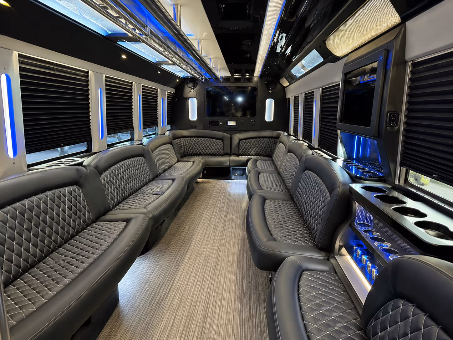 jackson holiday party bus rental