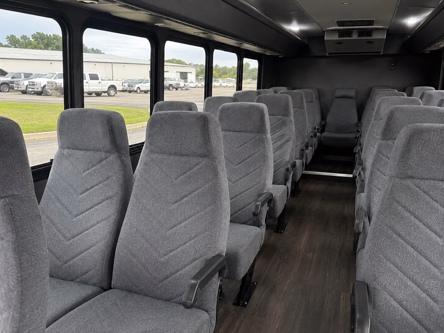 minibus rentals for intimate jackson wedding groups