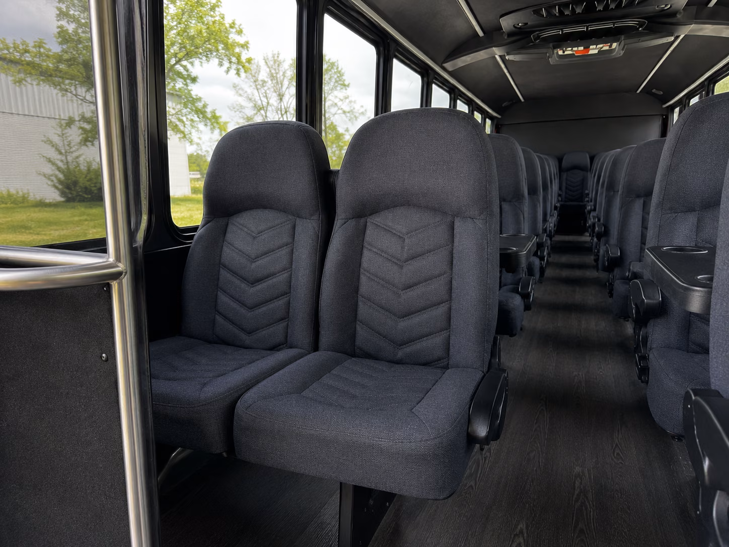 minibus rentals for smaller jackson prom groups and friend squads